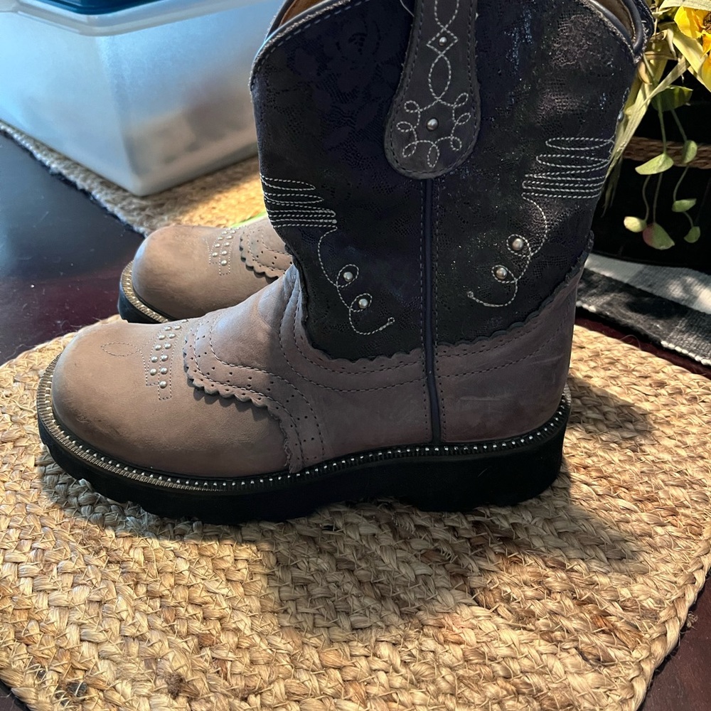 Ariat Fat boots size 6.5